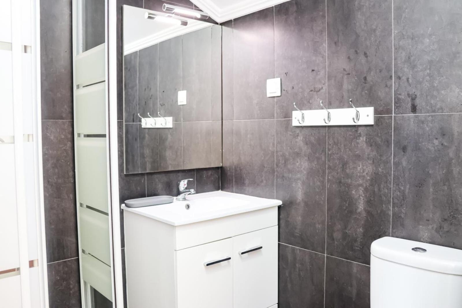 Residencia Queiros - Apartamento T1 Lisboa Eksteriør billede